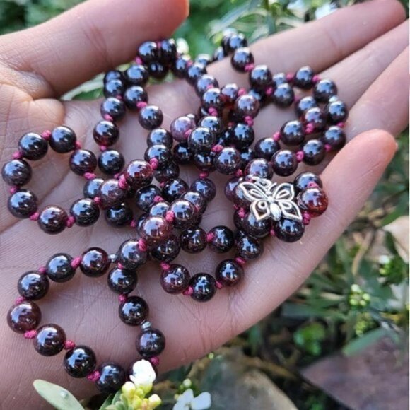 Garnet Hand-Knotted Meditation Necklace‎ - Picture 3 of 3